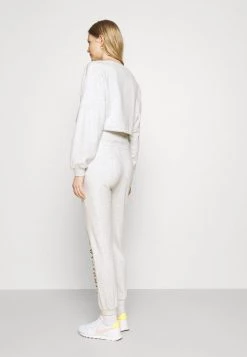 ONLY MATERNITY Donna OLMESSA LIFE PANT - Pantaloni Sportivi - Mottled Light Grey -Negozio al dettaglio ONLY MATERNITY 0e0c89e22bce4397ac5d0b5b673d384e