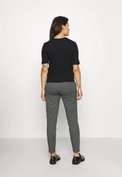 ONLY MATERNITY Donna OLMCOLLIE LIFE COLLAR - T-shirt Con Stampa - Black -Negozio al dettaglio ONLY MATERNITY 1c49173772ef4ecbb108170acabef0da