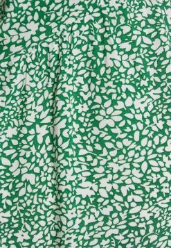 ONLY MATERNITY Donna OLMALINA DRESS - Vestito Estivo - Verdant Green -Negozio al dettaglio ONLY MATERNITY 1d267883f3dd4156bc1a4cb9bd8f87ee