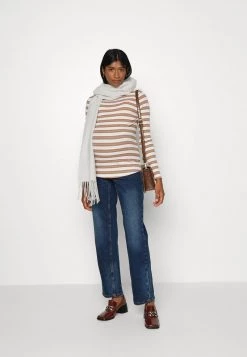 ONLY MATERNITY Donna OLMVILLA ONECK BOX - Maglietta A Manica Lunga - Cloud Dancer 9 ONLY MATERNITY Donna OLMVILLA ONECK BOX - Maglietta A Manica Lunga - Cloud Dancer -Negozio al dettaglio ONLY MATERNITY 21ac993b0d494161a2531b37e39e7407