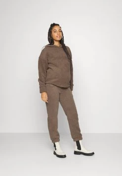 ONLY MATERNITY Donna OLMROBYN TEDDY HOOD SET - Pantaloni Sportivi - Walnut