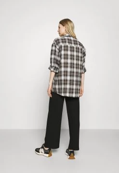 ONLY MATERNITY Donna OLMNELLA WIDE PANT - Pantaloni - Black 11 ONLY MATERNITY Donna OLMNELLA WIDE PANT - Pantaloni - Black -Negozio al dettaglio ONLY MATERNITY 8d74e38075e446e9846b8c76e0502f8e