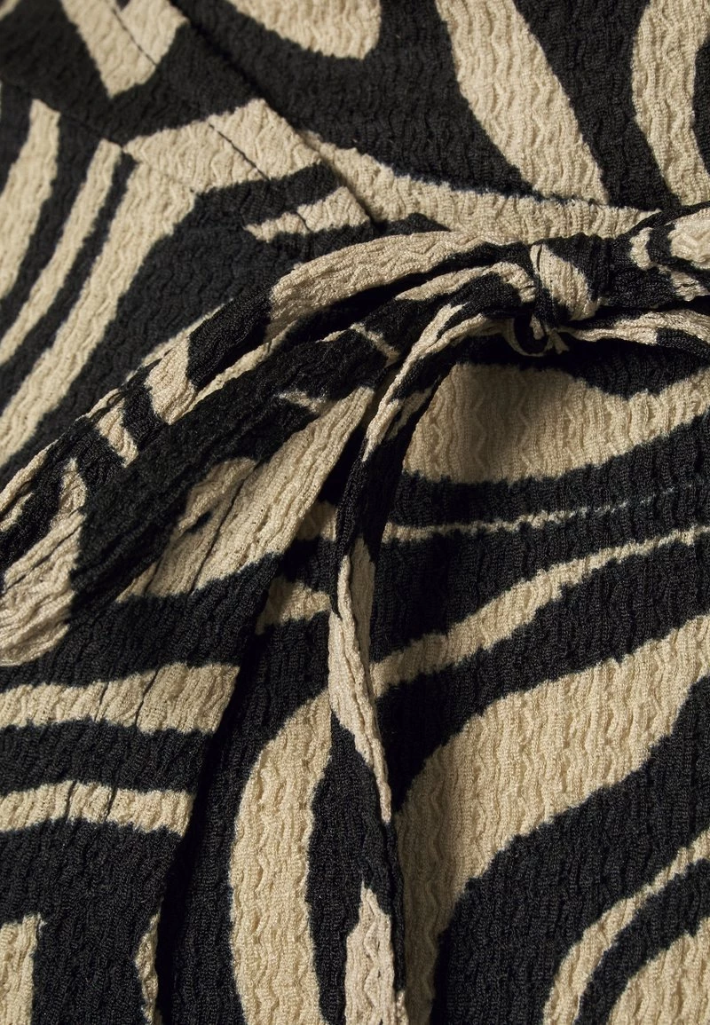 ONLY MATERNITY Donna OLMKENYA DRESS - Vestito Lungo - Trench Coat 5 ONLY MATERNITY Donna OLMKENYA DRESS - Vestito Lungo - Trench Coat - immagine 3