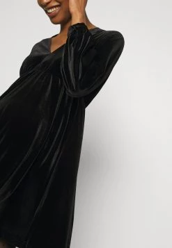 ONLY MATERNITY Donna OLMESME - Vestito Estivo - Black -Negozio al dettaglio ONLY MATERNITY ce02c8aa50584f27b82c34a9e746e954