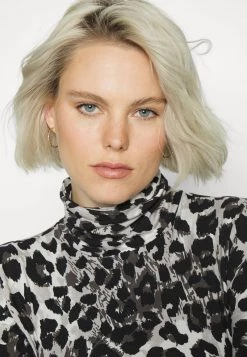 ONLY MATERNITY Donna OLMSIGNE - Maglietta A Manica Lunga - Toffee 11 ONLY MATERNITY Donna OLMSIGNE - Maglietta A Manica Lunga - Toffee -Negozio al dettaglio ONLY MATERNITY cff09c8c137b49489e9f439439ebfea1