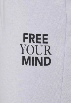 ONLY MATERNITY Donna OLMSIGNA LIFE PANT BOX - Pantaloni Sportivi - Cosmic Sky 7 ONLY MATERNITY Donna OLMSIGNA LIFE PANT BOX - Pantaloni Sportivi - Cosmic Sky -Negozio al dettaglio ONLY MATERNITY d6cc58ee6d6c40e78fa73be00438200d