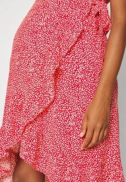 ONLY MATERNITY Donna OLMNOVA LIFE STRAP WRAP DRESS - Vestito Estivo - High Risk Red 13 ONLY MATERNITY Donna OLMNOVA LIFE STRAP WRAP DRESS - Vestito Estivo - High Risk Red -Negozio al dettaglio ONLY MATERNITY dbe540e4a8e542e2b02251f80b468384