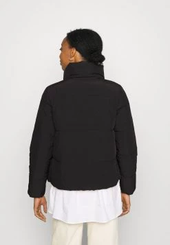 ONLY MATERNITY Donna OLMDOLLY SHORT PUFFER JACKET - Giacca Invernale - Black 10 ONLY MATERNITY Donna OLMDOLLY SHORT PUFFER JACKET - Giacca Invernale - Black -Negozio al dettaglio ONLY MATERNITY de640cee52ae4913bfe1d2192940dd76