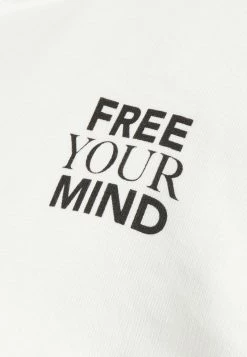 ONLY MATERNITY Donna OLMSIGNA LIFE HOOD BOX - Felpa Con Cappuccio - Cloud Dancer -Negozio al dettaglio ONLY MATERNITY e0aee413081046c08f8da3cf35b73f29