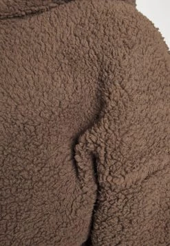 ONLY MATERNITY Donna OLMROBYN TEDDY HOOD SET - Pantaloni Sportivi - Walnut 15 ONLY MATERNITY Donna OLMROBYN TEDDY HOOD SET - Pantaloni Sportivi - Walnut -Negozio al dettaglio ONLY MATERNITY e9186fbe8d3d43b79da75cf36fc99214