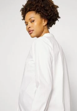 ONLY MATERNITY Donna OLMFREDDY HIGH LOW - Camicia - Bright White -Negozio al dettaglio ONLY MATERNITY f2901336ffe345cca2d67cfbb8cb266f