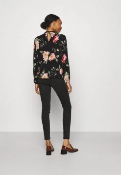 ONLY MATERNITY Donna OLMNEW MALLORY - Camicetta - Black 9 ONLY MATERNITY Donna OLMNEW MALLORY - Camicetta - Black -Negozio al dettaglio ONLY MATERNITY f6d3cdabccd148dd9791a61494a4f2be