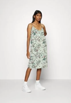 ONLY MATERNITY Donna OLMSUSANNA STRAP SMOCK DRESS - Vestito Estivo - Frosty Green